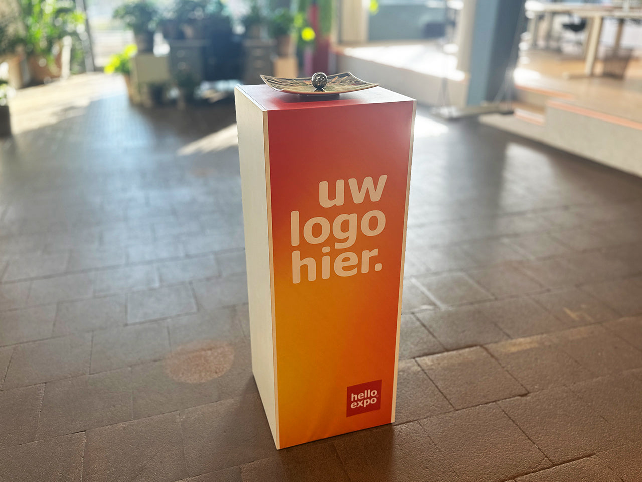 Bedrukte Houten Sokkel – Zuil of Pilaar op Maat – Voor Beurs & Winkel